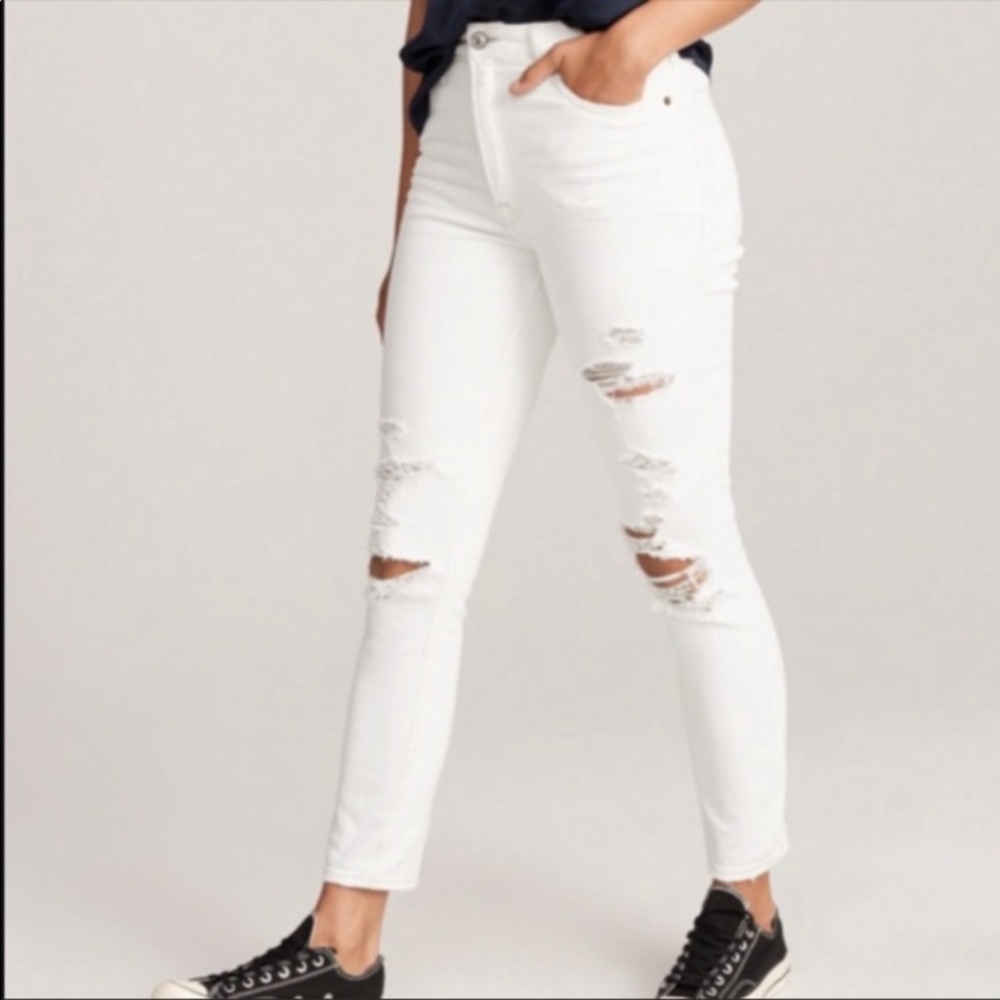A&F Simone High Rise Super Skinny Distressed White Jeans Size 4
